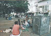 Many Zimbabweans cross into South Africa illegally, hoping to send remittances back home to sustain their families amid economic meltdown. (Image: IRIN)