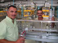 Steven Pool (left), Nampak Liquid Regional Director Gauteng & Northern Province, and Project Manager Johan Crous, who ensured the trouble-free relocation of an entire facility.