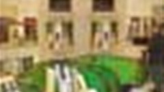 Cosmetics brand renews mall contract