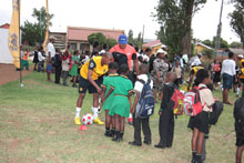 Samsung Mobile scores with the children of Nanga Vhutshilo