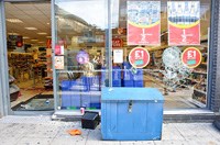 Looted Sainsbury's in Chalk Farm, Camden, after 2011 riots.(Image: Hugh Paul, London, via Wikimedia Commons)