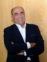 Roy Haddad honoured with Dubai Lynx Advertising Person 2013 Award