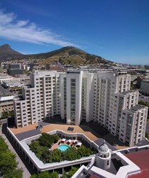 The hotel's position is such that Cape Town's many attractions are easily accessible.