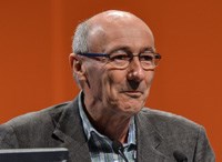 Chris Lawrence, winner of the SACSC Lifetime Achievement Award.