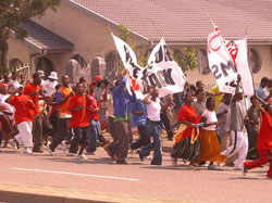 Too often protests turn violent and mob justice is meted out to those perceived to be guilty of a crime. (Image: Wikimedia Commons)