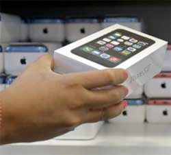 iBeacon software makes suggestions on purchases or accessories when customers are in a store. The software has been criticised by privacy groups. Image: