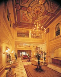 Not quite like the editor's entrance hall back home, is it? This simply oozes opulence.