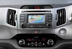 Overseas commentators have remarked on the quality and speed of operation of the built-in GPS.
