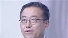 Samsung's D J Lee says the new Tizen operating system provides faster web browsing than the previous Android operating system. Image: