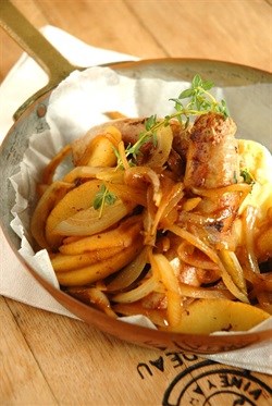 Easy, yet flavourful Bangers and Mash