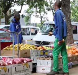 Informal traders are constantly harrassed despite the fact that they might be licenced by one branch of government and have goods confiscated by another municipal or local body. Image: