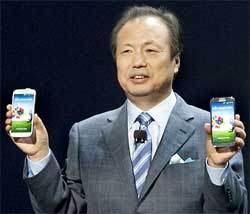 Samsung's JK Shin has announced that all patent wrangles between it and Apple are now off except in the USA. Image: