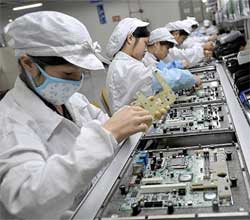 Samsung says it investigated allegations that one of its suppliers, HEG Electronics used underage labour and student workers in its manufacturing plants and found no evidence to support the claim. Image: .
