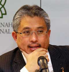 Azman Mokhtar, head of Khazanah Nasional which owns 70% of Malaysia Airlines says that it will cut thousands of jobs and get rid of a number of routes in a plan to return the airline to profitability. Image: