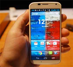 Motorola has upgraded its Moto X smartphone by increasing its screen size. Image:
