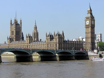 Parliament in London. British lawmakers want those social media users posting anti-Semitic or racist comments to be banned. (Image: Public Domain)
