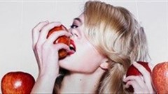 Infidelity ads pulled from French buses after complaints