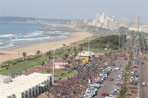 Thousands walk Durban together at the Discovery East Coast Radio Big Walk