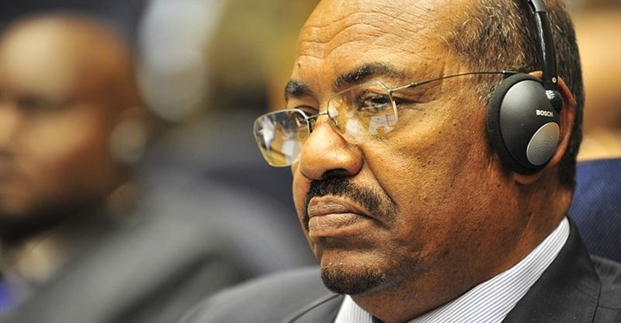 By U.S. Navy photo by Mass Communication Specialist 2nd Class Jesse B. Awalt/Released (DefenseImagery.mil, VIRIN 090131-N-0506A-342) [Public domain], via Wikimedia Commons