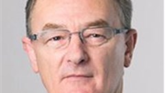 SABMiller taps savings as AB InBev woos shareholders