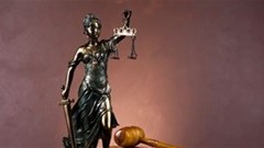 Who should run the courts?