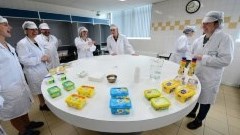 Employees test margarine at Unilever's headquarters in Rotterdam.
Image source: 
Photographer: John Thys