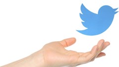 Major outage hits Twitter around globe