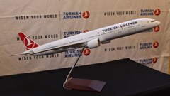 Turkish Airline model plane