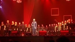 Josh Groban fills Grand Arena with pure imagination