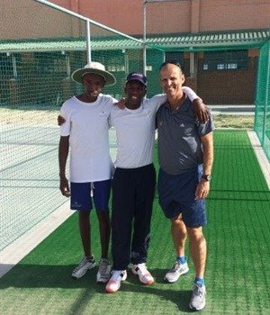 Sivuyile Mfunelwa (Gary Kirsten Foundation and GKCA coach), Michael Botha and Gary Kirsten. Photographer: Ryan van Niekerk