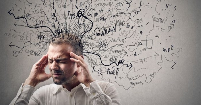 Driving through clutter with multimedia content