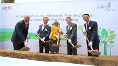 From left: Edward Brown, World Vision Ethiopia national director; In-Shik Kim, president of Korea International Cooperation Agency; Roman Tesfay, First Lady of Federal Democratic Republic of Ethiopia; Jin-Haeng Chung, president of Hyundai Motor Group; Soon-Nam Lee, president of Kia Middle East & Africa regional headquarters.