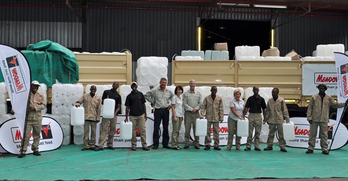 Meadow Feeds have teamed with Barloworld Transport to deliver water to the drought-stressed town of Pomfret and its affected animals.