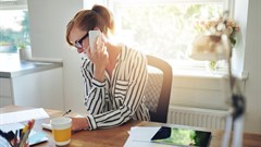 When does an estate agent earn a commission?