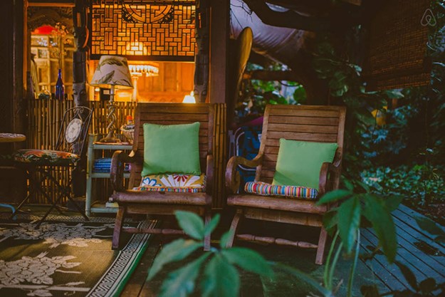 Top 10 honeymoon destinations and listings on Airbnb