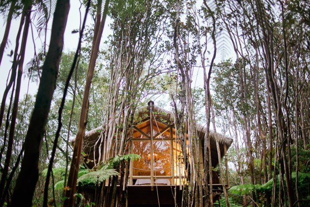 Top 10 honeymoon destinations and listings on Airbnb