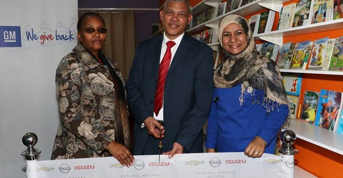 Unveiling the new library are from left: Pamela Mbusi, district education officer from the Department of Education; Thomas Matthews, school principal; and Gishma Johnson, GMSA’s corporate communications and PR manager.
