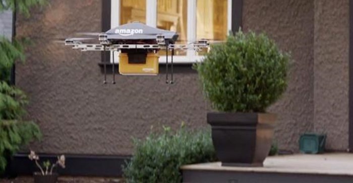 Amazon delivery via Prime Air drone.<p>Source: