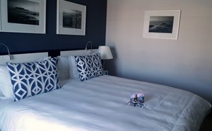 A vibrant view of Cape Town at the Commodore Hotel