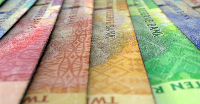 &quot;Big Four&quot; now in fierce competition with Capitec in basic bank account market