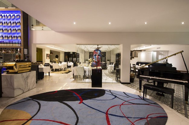 Dramatic dining at Benguela on Main