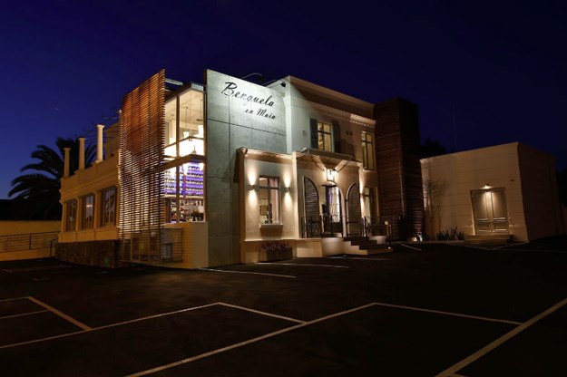 Dramatic dining at Benguela on Main