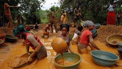 - Prospectors pan for gold at a gold mine on a cocoa farm near Bouafle, Ivory Coast in March. A gold rush in the Ivory Coast and Ghana threatens cocoa production in the two nations, which account for 60 percent of the world's supply of cocoa. Luc Gnago / Reuters