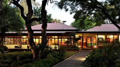 Image Source: Hotels.com - Cresta Riley's, Maun, Botswana