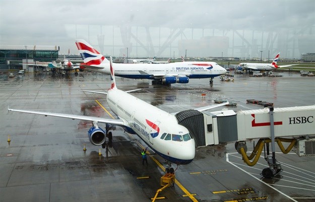 British Airways cabin crew suspend Christmas strike