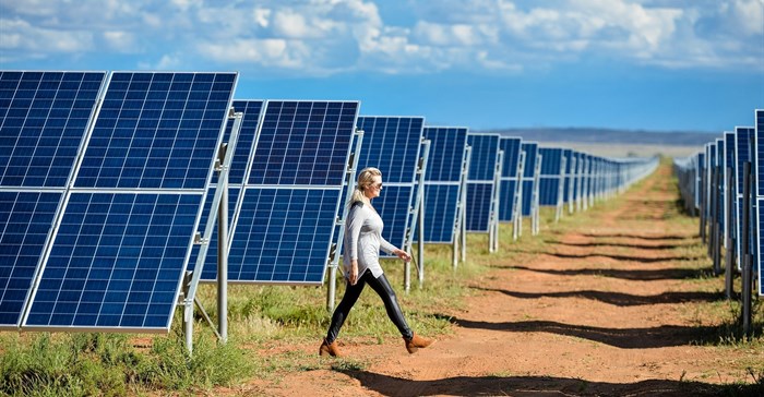 Utility distorts facts about renewable energy, group claims