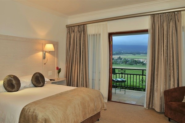 A room in the Val du Charron Guesthouse.
