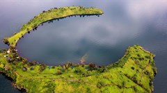 Tchegera Island, Congo