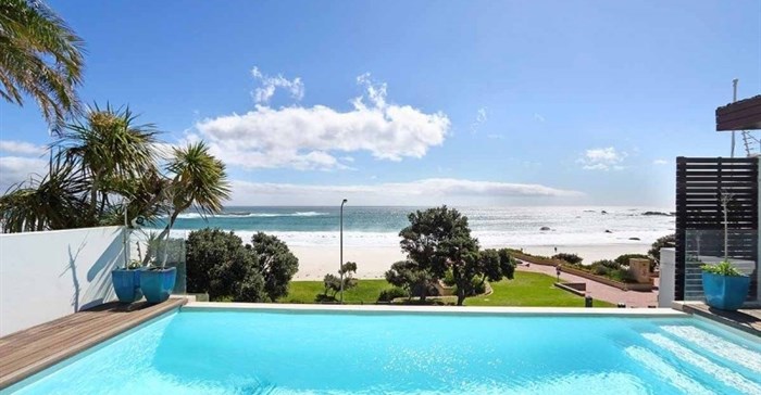 - Villa Bleu Blanc, Cape Town