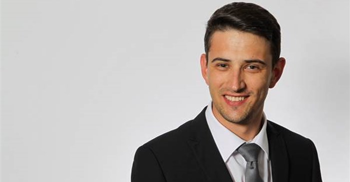 The choice between growth and revenue